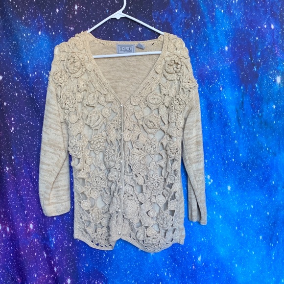 TLC- Beige 3D Knit Flower Cardigan size Small - Picture 1 of 5